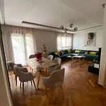 Casa Finance City Apartment